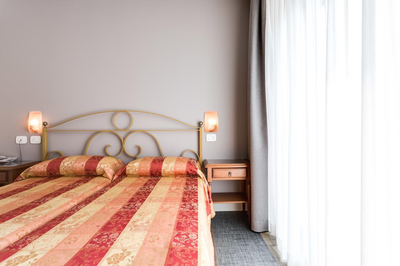 Hotel Europa Garda  Eksteriør bilde