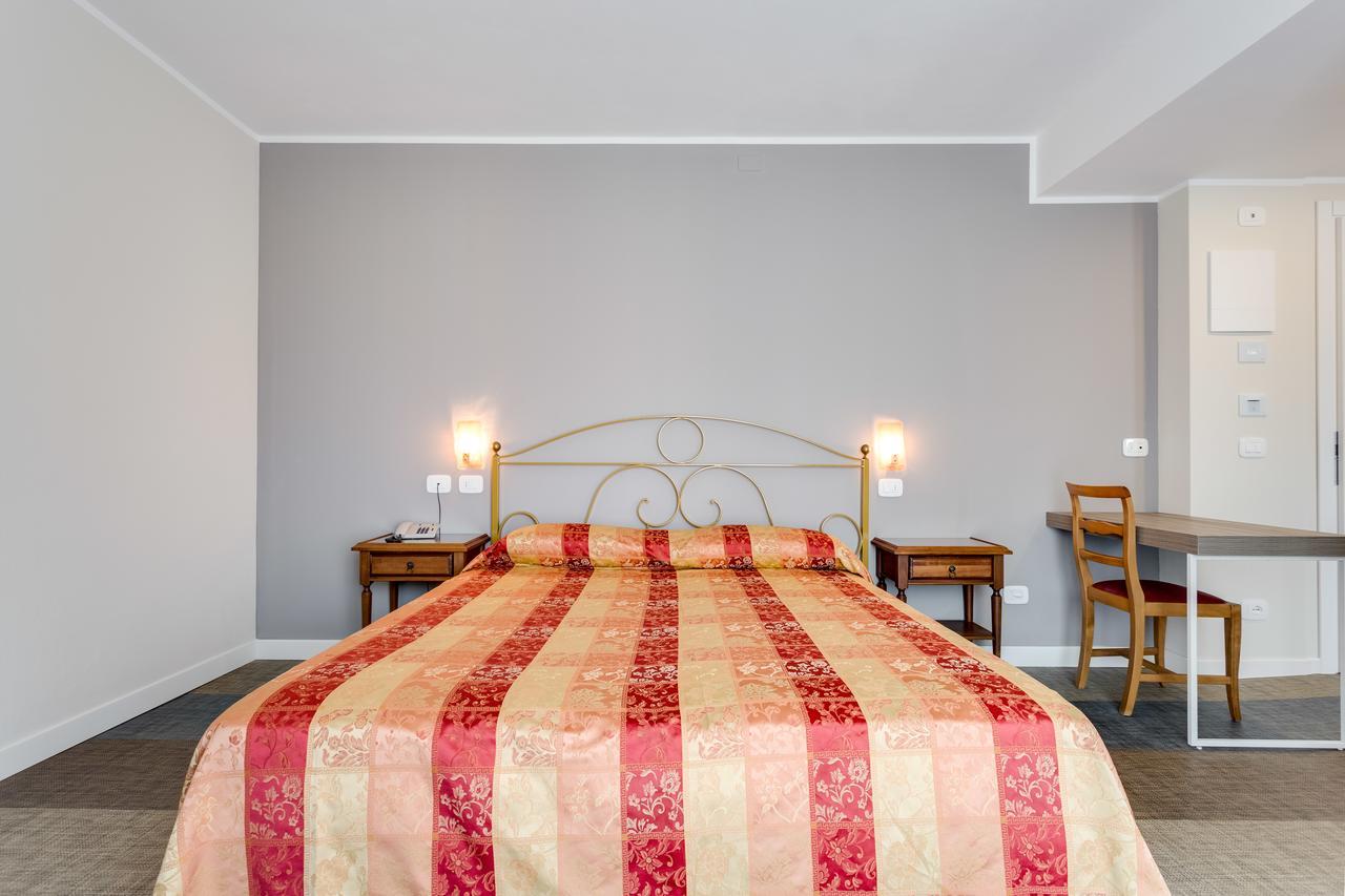 Hotel Europa Garda  Eksteriør bilde